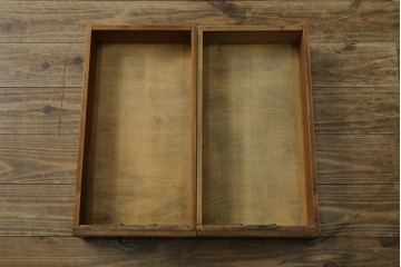 和製アンティーク　レトロな雰囲気が魅力の両袖机　(R-083801)