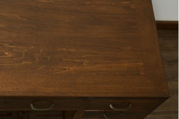 和製アンティーク　レトロな雰囲気が魅力の両袖机　(R-083801)