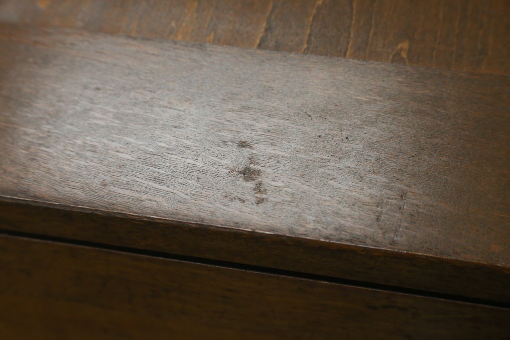 和製アンティーク　レトロな雰囲気が魅力の両袖机　(R-083801)