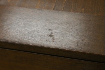 和製アンティーク　レトロな雰囲気が魅力の両袖机　(R-083801)