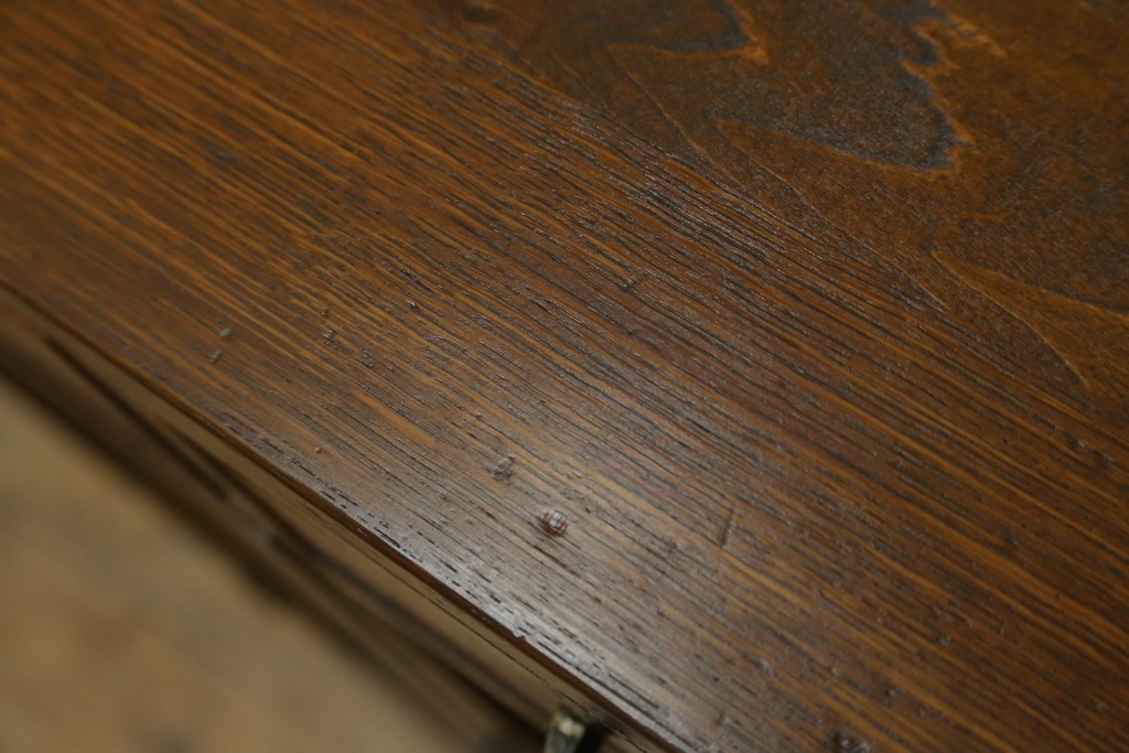 和製アンティーク　レトロな雰囲気が魅力の両袖机　(R-083801)