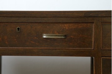 和製アンティーク　レトロな雰囲気が魅力の両袖机　(R-083801)