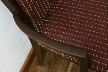 中古　美品　maruni(マルニ木工)　地中海シリーズ　あらゆるシーンに気品を添える逸品のカンヌアームチェア　定価約10万円　(R-083802)