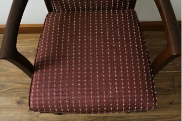 中古　美品　maruni(マルニ木工)　地中海シリーズ　あらゆるシーンに気品を添える逸品のカンヌアームチェア　定価約10万円　(R-083802)