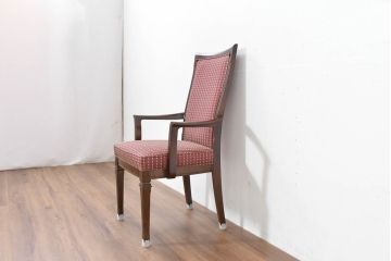 中古　美品　maruni(マルニ木工)　地中海ロイヤルシリーズ(ROYAL)　あらゆるシーンに気品を添える逸品のカンヌアームチェア(ダイニングチェア、椅子、イス)(定価約10万円)(R-083802)