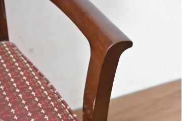 中古　美品　maruni(マルニ木工)　地中海ロイヤルシリーズ(ROYAL)　あらゆるシーンに気品を添える逸品のカンヌアームチェア(ダイニングチェア、椅子、イス)(定価約10万円)(R-083802)