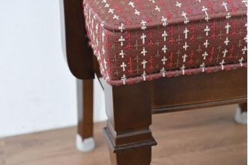 中古　美品　maruni(マルニ木工)　地中海ロイヤルシリーズ(ROYAL)　あらゆるシーンに気品を添える逸品のカンヌアームチェア(ダイニングチェア、椅子、イス)(定価約10万円)(R-083802)