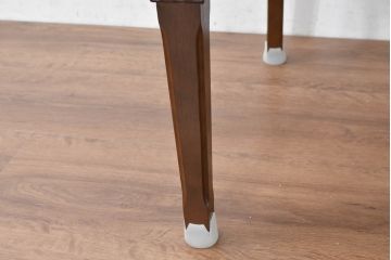 中古　美品　maruni(マルニ木工)　地中海ロイヤルシリーズ(ROYAL)　あらゆるシーンに気品を添える逸品のカンヌアームチェア(ダイニングチェア、椅子、イス)(定価約10万円)(R-083802)