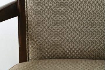 中古　美品　maruni(マルニ木工)　地中海ロイヤルシリーズ(ROYAL)　あらゆるシーンに気品を添える逸品のカンヌアームチェア　定価約10万円　(R-083803)