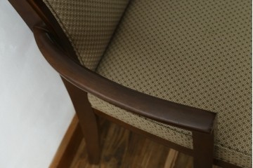 中古　美品　maruni(マルニ木工)　地中海ロイヤルシリーズ(ROYAL)　あらゆるシーンに気品を添える逸品のカンヌアームチェア　定価約10万円　(R-083803)