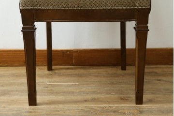 中古　美品　maruni(マルニ木工)　地中海ロイヤルシリーズ(ROYAL)　あらゆるシーンに気品を添える逸品のカンヌアームチェア　定価約10万円　(R-083803)
