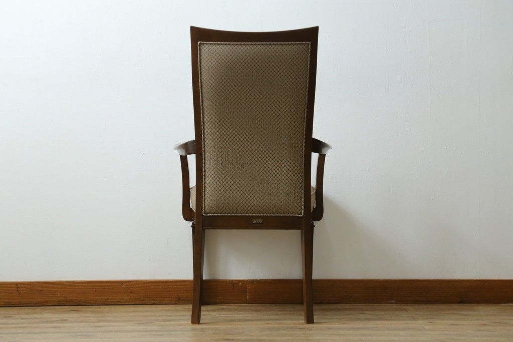 中古　美品　maruni(マルニ木工)　地中海ロイヤルシリーズ(ROYAL)　あらゆるシーンに気品を添える逸品のカンヌアームチェア　定価約10万円　(R-083803)