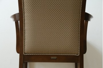 中古　美品　maruni(マルニ木工)　地中海ロイヤルシリーズ(ROYAL)　あらゆるシーンに気品を添える逸品のカンヌアームチェア　定価約10万円　(R-083803)