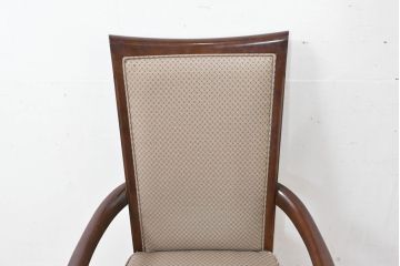 中古　美品　maruni(マルニ木工)　地中海ロイヤルシリーズ(ROYAL)　あらゆるシーンに気品を添える逸品のカンヌアームチェア(ダイニングチェア、椅子、イス)(定価約10万円)(R-083803)