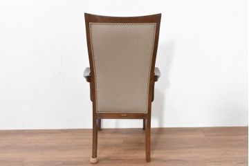 中古　美品　maruni(マルニ木工)　地中海ロイヤルシリーズ(ROYAL)　あらゆるシーンに気品を添える逸品のカンヌアームチェア(ダイニングチェア、椅子、イス)(定価約10万円)(R-083803)