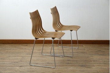 ノルウェービンテージ　名作　Hans Bruttrud(ハンス・ブラットルゥ)デザイン　スカンディアジュニア(Scandia Junior)　スタッキングチェア2脚セット(アームレスチェア、ダイニングチェア、椅子、イス、北欧ヴィンテージ、バラ売り可能)(R-083805)