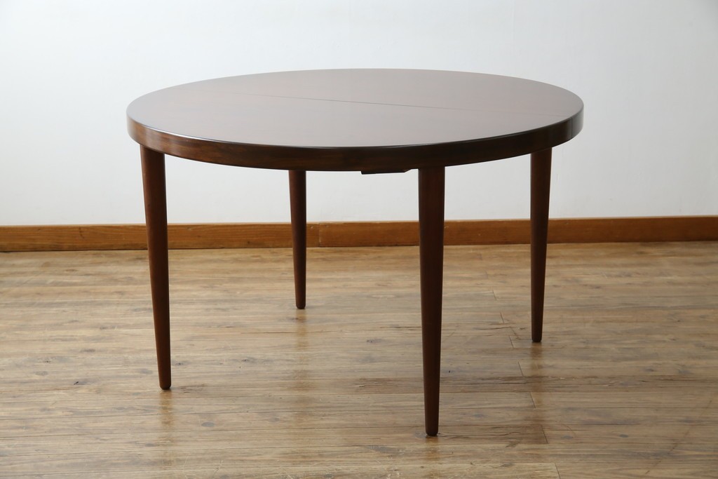 デンマークビンテージ　美品　Kai Kristiansen(カイ・クリスチャンセン)　ローズウッド材の上品な色合いが魅力のダイニングテーブル　(R-083806)