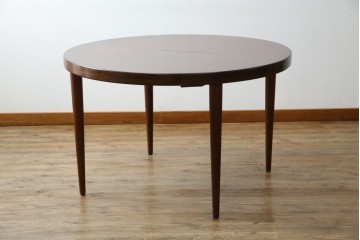 デンマークビンテージ　美品　Kai Kristiansen(カイ・クリスチャンセン)　ローズウッド材の上品な色合いが魅力のダイニングテーブル　(R-083806)
