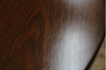 デンマークビンテージ　美品　Kai Kristiansen(カイ・クリスチャンセン)　ローズウッド材の上品な色合いが魅力のダイニングテーブル　(R-083806)