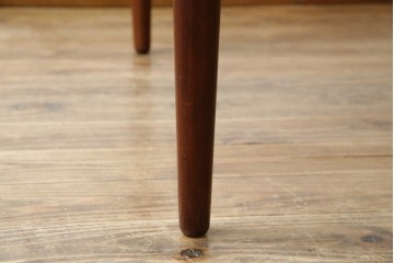 デンマークビンテージ　美品　Kai Kristiansen(カイ・クリスチャンセン)　ローズウッド材の上品な色合いが魅力のダイニングテーブル　(R-083806)