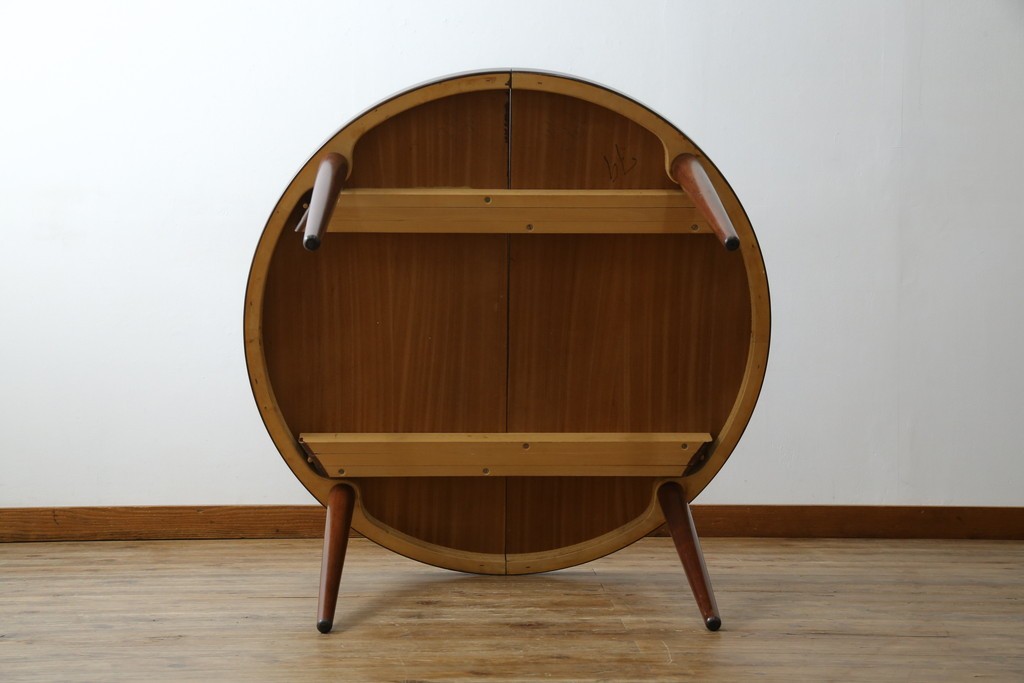 デンマークビンテージ　美品　Kai Kristiansen(カイ・クリスチャンセン)　ローズウッド材の上品な色合いが魅力のダイニングテーブル　(R-083806)