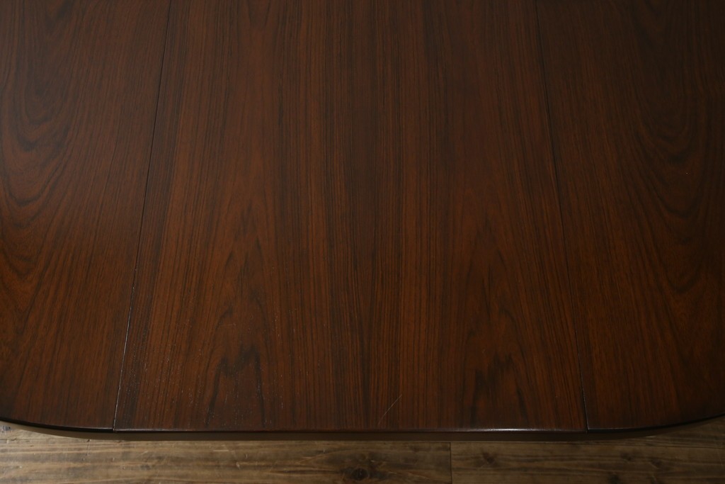デンマークビンテージ　美品　Kai Kristiansen(カイ・クリスチャンセン)　ローズウッド材の上品な色合いが魅力のダイニングテーブル　(R-083806)