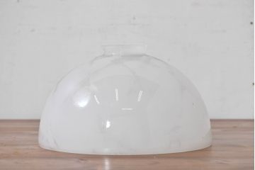 和製アンティーク　つるんとした質感が可愛らしい!様々なインテリアに馴染む半球型ランプシェード(照明カバー、吊り下げ照明、ペンダントライト、天井照明、シェード、電笠)(R-083807)