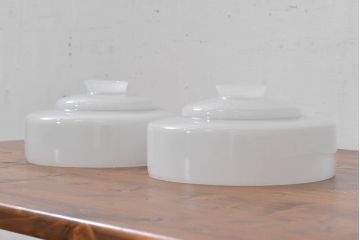 和製アンティーク　シンプルなのに存在感がある浅盛ガラスシェード2個セット(照明カバー、吊り下げ照明、ペンダントライト、天井照明、電笠)(R-083808)
