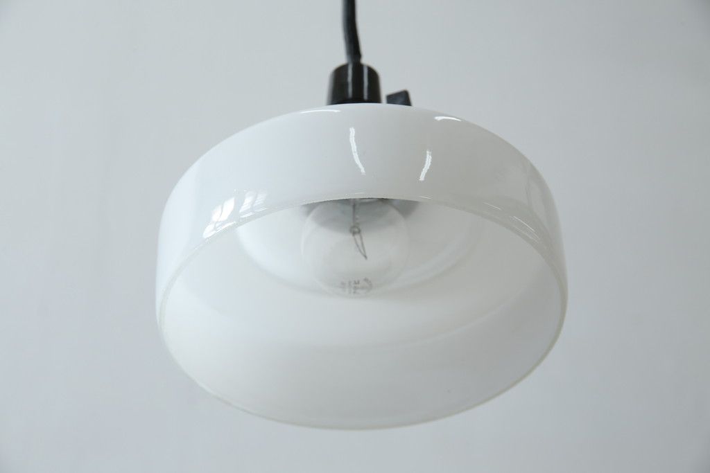 和製アンティーク　シンプルなのに存在感がある浅盛ガラスシェード(照明カバー、吊り下げ照明、ペンダントライト、天井照明、電笠)(R-083810)