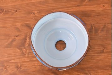 《引っ掛けシーリング式ペンダントライト加工費込み》　和製アンティーク　繊細なセルロイド装飾が魅力的な青色被せガラスの浅盛ガラスセード(シェード、電笠、吊り下げ照明、ペンダントライト、照明カバー)(R-083811)