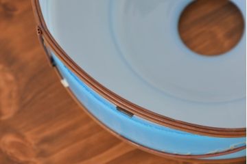 《引っ掛けシーリング式ペンダントライト加工費込み》　和製アンティーク　繊細なセルロイド装飾が魅力的な青色被せガラスの浅盛ガラスセード(シェード、電笠、吊り下げ照明、ペンダントライト、照明カバー)(R-083811)