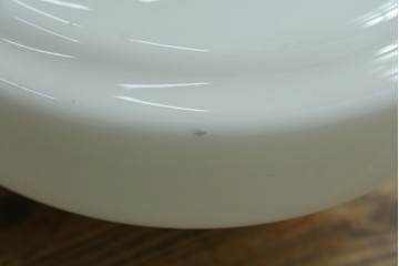 和製アンティーク　やわらかい曲線のフォルムが美しい乳白ガラスペンダントライト　(R-083819)