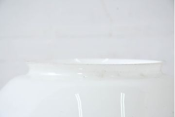 和製　アンティーク　やわらかい曲線のフォルムが美しい乳白ガラスペンダントライト(天井照明カバー、吊り下げ照明、シェード、電笠)(R-083819)