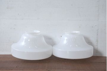 《引っ掛けシーリング式ペンダントライト加工費込み》　和製アンティーク　優美なフォルムが空間にやさしい印象を添える乳白ガラスペンダントライト(天井照明カバー、吊り下げ照明、シェード、電笠)(R-083821)