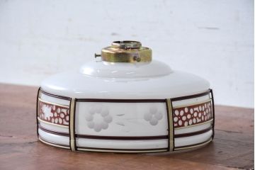 《引っ掛けシーリング式ペンダントライト加工費込み》　和製アンティーク　セルロイド装飾　上品な花模様の装飾が魅力的なペンダントライト(天井照明カバー、吊り下げ照明、シェード、電笠)(R-083841)
