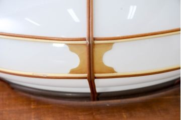 《引っ掛けシーリング式ペンダントライト加工費込み》　和製アンティーク　セルロイド装飾　柔らかな曲線と飴色の縁取りが懐かしく温かみあるペンダントライト(天井照明カバー、吊り下げ照明カバー、シェード、電笠)(R-083843)