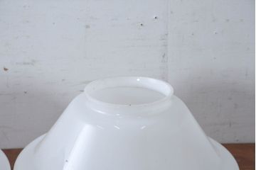 和製アンティーク　シンプルなフォルムが美しい乳白ガラスペンダントライト2個セット(天井照明カバー、吊り下げ照明、シェード、電笠)(R-083847)