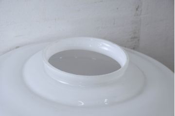 和製アンティーク　優美なフォルムが空間にやさしい印象を添える乳白ガラスペンダントライト2個セット(天井照明カバー、吊り下げ照明、シェード、電笠)(R-083848)