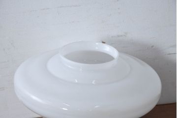 和製アンティーク　優美なフォルムが空間にやさしい印象を添える乳白ガラスペンダントライト(天井照明カバー、吊り下げ照明、シェード、電笠)(R-083849)