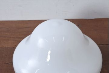 和製アンティーク　優美なフォルムが空間にやさしい印象を添える乳白ガラスペンダントライト(天井照明カバー、吊り下げ照明、シェード、電笠)(R-083849)