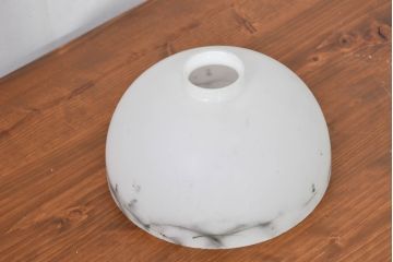 和製アンティーク　和の美を纏う優雅な乳白色ランプシェード(照明カバー、吊り下げ照明、ペンダントライト、天井照明、電笠)(R-083851)