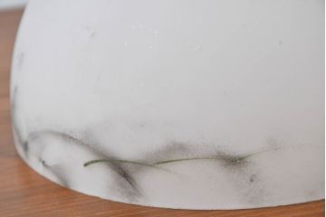 和製アンティーク　和の美を纏う優雅な乳白色ランプシェード(照明カバー、吊り下げ照明、ペンダントライト、天井照明、電笠)(R-083851)