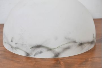 和製アンティーク　和の美を纏う優雅な乳白色ランプシェード(照明カバー、吊り下げ照明、ペンダントライト、天井照明、電笠)(R-083851)