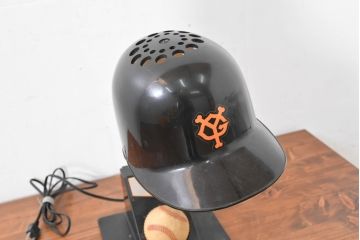 和製ビンテージ　HITACHI (日立)　非売品　限定ライト　記念ノベルティ　記念品　読売ジャイアンツ　ユニークなデザインでインテリアに遊び心をプラスするテーブルランプ(テーブルスタンド、テーブル照明、テーブルライト、デスクライト、デスクスタンド、卓上照明、ヴィンテージ)(R-083865)