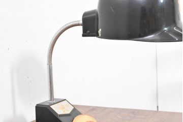 和製ビンテージ　HITACHI (日立)　非売品　限定ライト　記念ノベルティ　記念品　読売ジャイアンツ　ユニークなデザインでインテリアに遊び心をプラスするテーブルランプ(テーブルスタンド、テーブル照明、テーブルライト、デスクライト、デスクスタンド、卓上照明、ヴィンテージ)(R-083865)