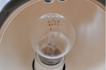 和製ビンテージ　HITACHI (日立)　非売品　限定ライト　記念ノベルティ　記念品　読売ジャイアンツ　ユニークなデザインでインテリアに遊び心をプラスするテーブルランプ(テーブルスタンド、テーブル照明、テーブルライト、デスクライト、デスクスタンド、卓上照明、ヴィンテージ)(R-083865)