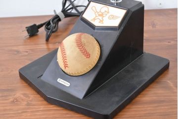和製ビンテージ　HITACHI (日立)　非売品　限定ライト　記念ノベルティ　記念品　読売ジャイアンツ　ユニークなデザインでインテリアに遊び心をプラスするテーブルランプ(テーブルスタンド、テーブル照明、テーブルライト、デスクライト、デスクスタンド、卓上照明、ヴィンテージ)(R-083865)