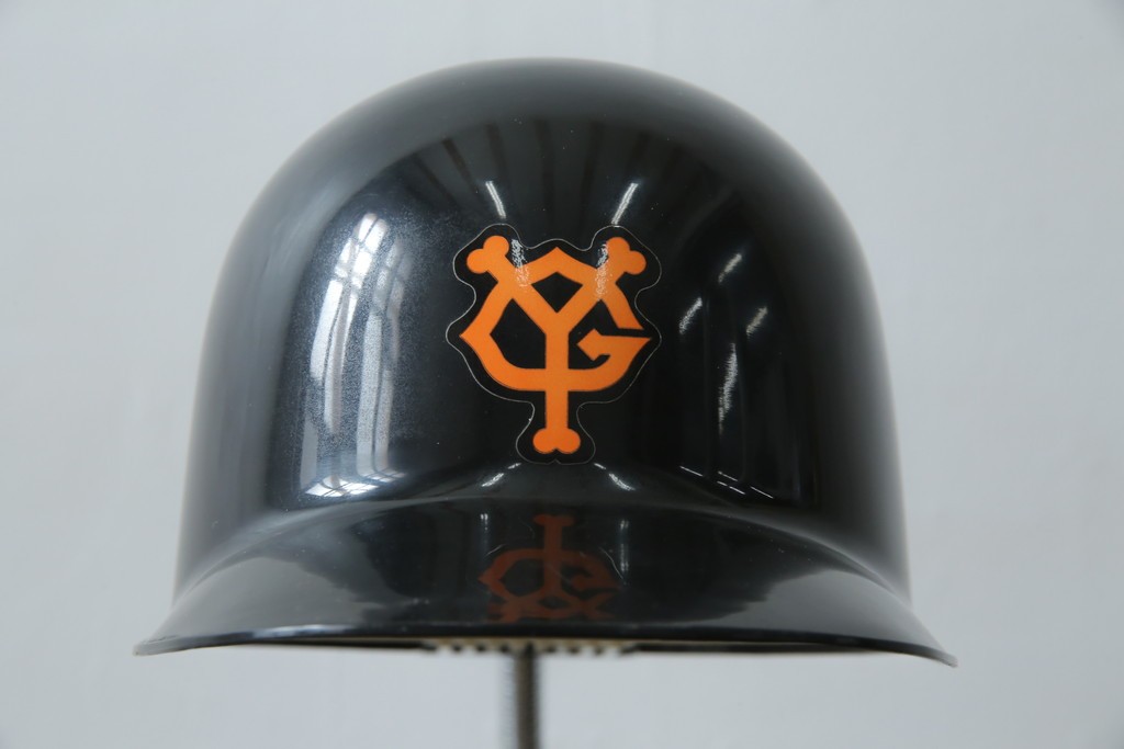 和製ビンテージ　HITACHI (日立)　非売品　限定ライト　記念ノベルティ　記念品　読売ジャイアンツ　ユニークなデザインでインテリアに遊び心をプラスするテーブルライト　(R-083865)