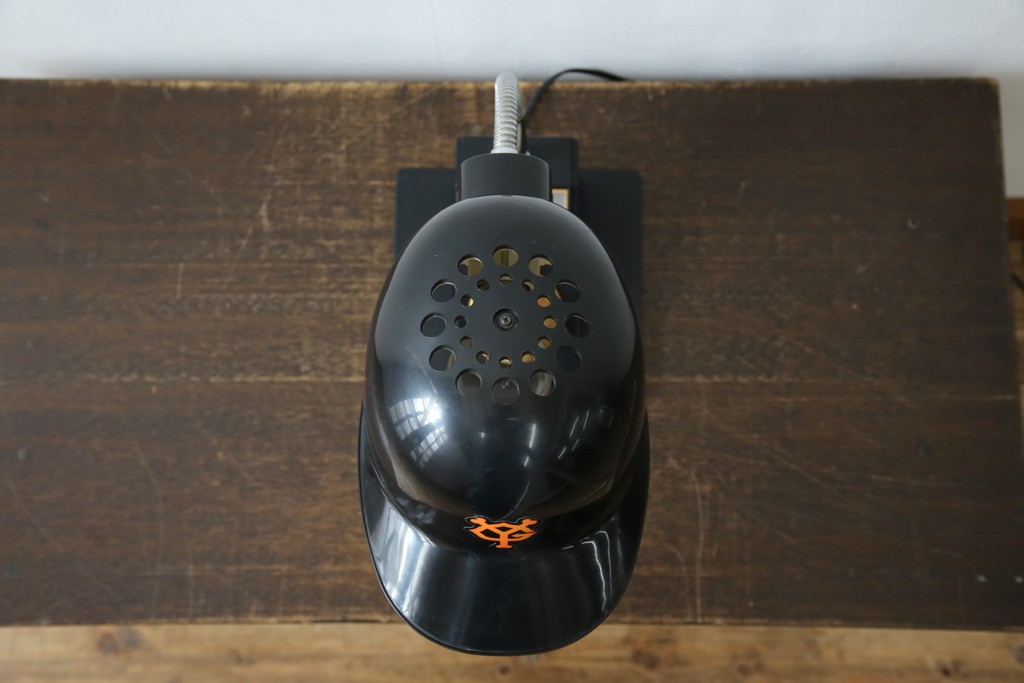 和製ビンテージ　HITACHI (日立)　非売品　限定ライト　記念ノベルティ　記念品　読売ジャイアンツ　ユニークなデザインでインテリアに遊び心をプラスするテーブルライト　(R-083865)