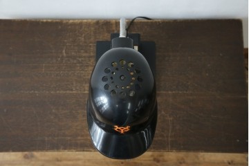 和製ビンテージ　HITACHI (日立)　非売品　限定ライト　記念ノベルティ　記念品　読売ジャイアンツ　ユニークなデザインでインテリアに遊び心をプラスするテーブルライト　(R-083865)
